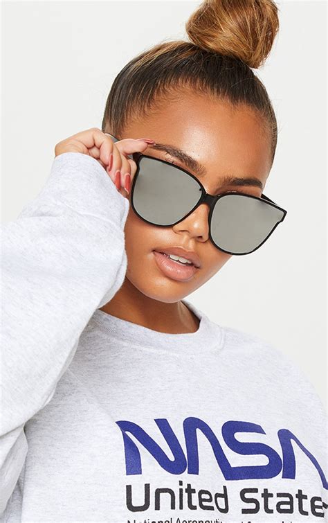 oversized cat eye sunglasses black